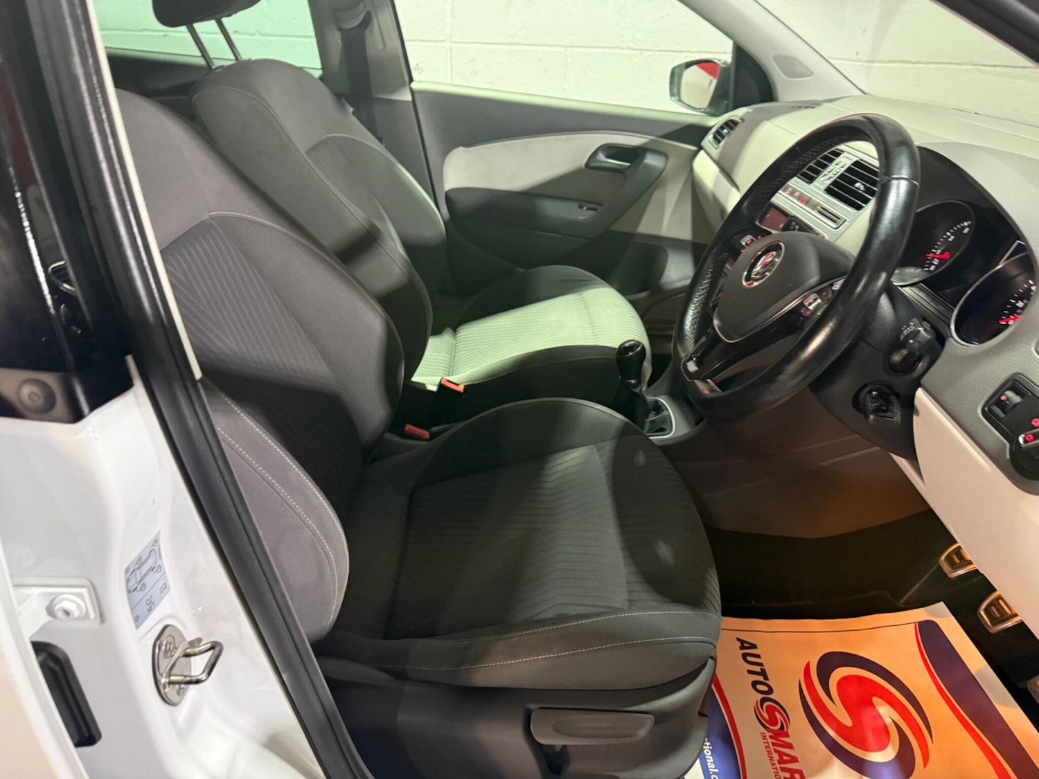 Used Volkswagen Polo 2015 for sale - 76562410: Photo 20