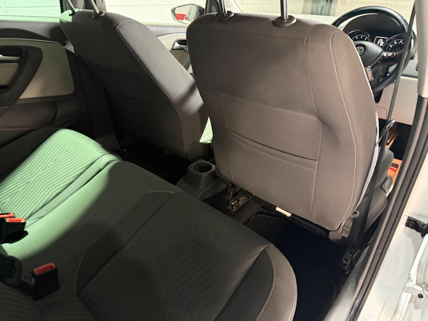 Used Volkswagen Polo 2015 for sale - 76562410: Photo 23