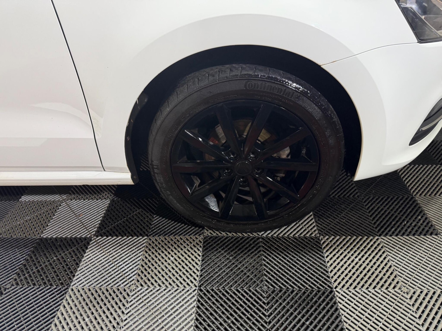 Used Volkswagen Polo 2015 for sale - 76562410: Photo 37