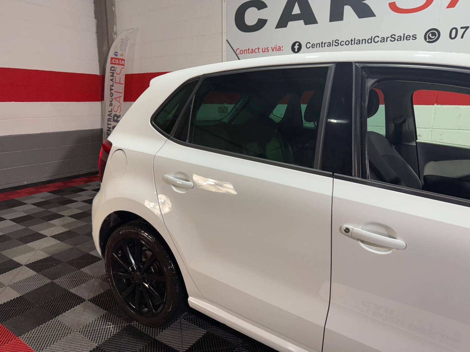 Used Volkswagen Polo 2015 for sale - 76562410: Photo 58