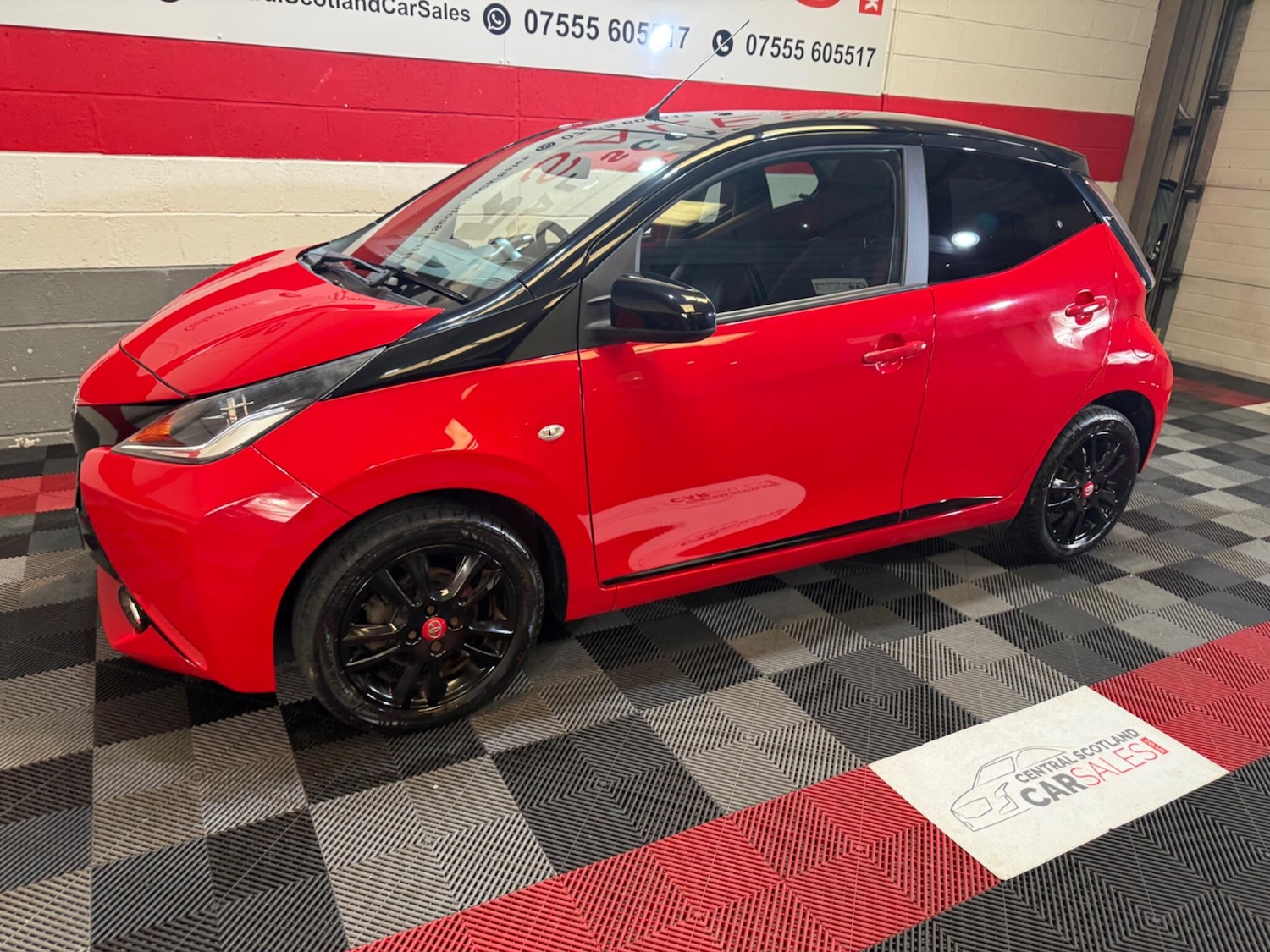 Used Toyota AYGO for sale - 78147929: Photo 2