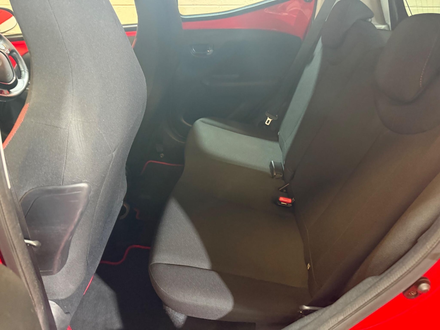 Used Toyota AYGO for sale - 78147929: Photo 27