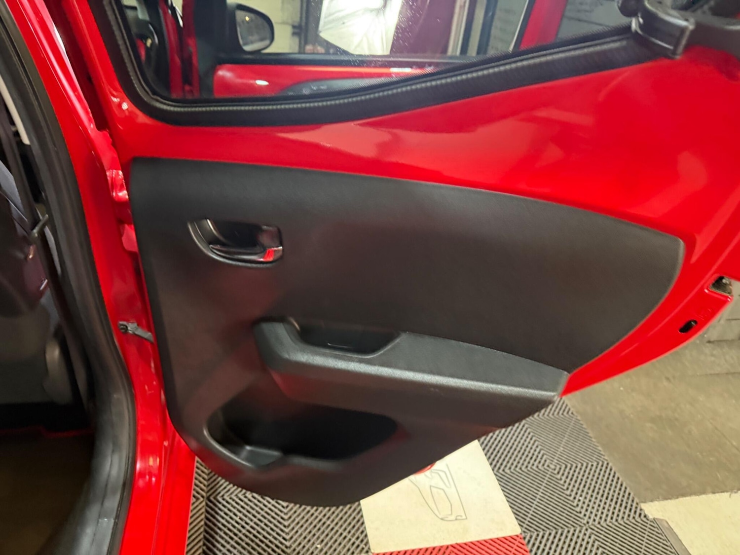 Used Toyota AYGO for sale - 78147929: Photo 32