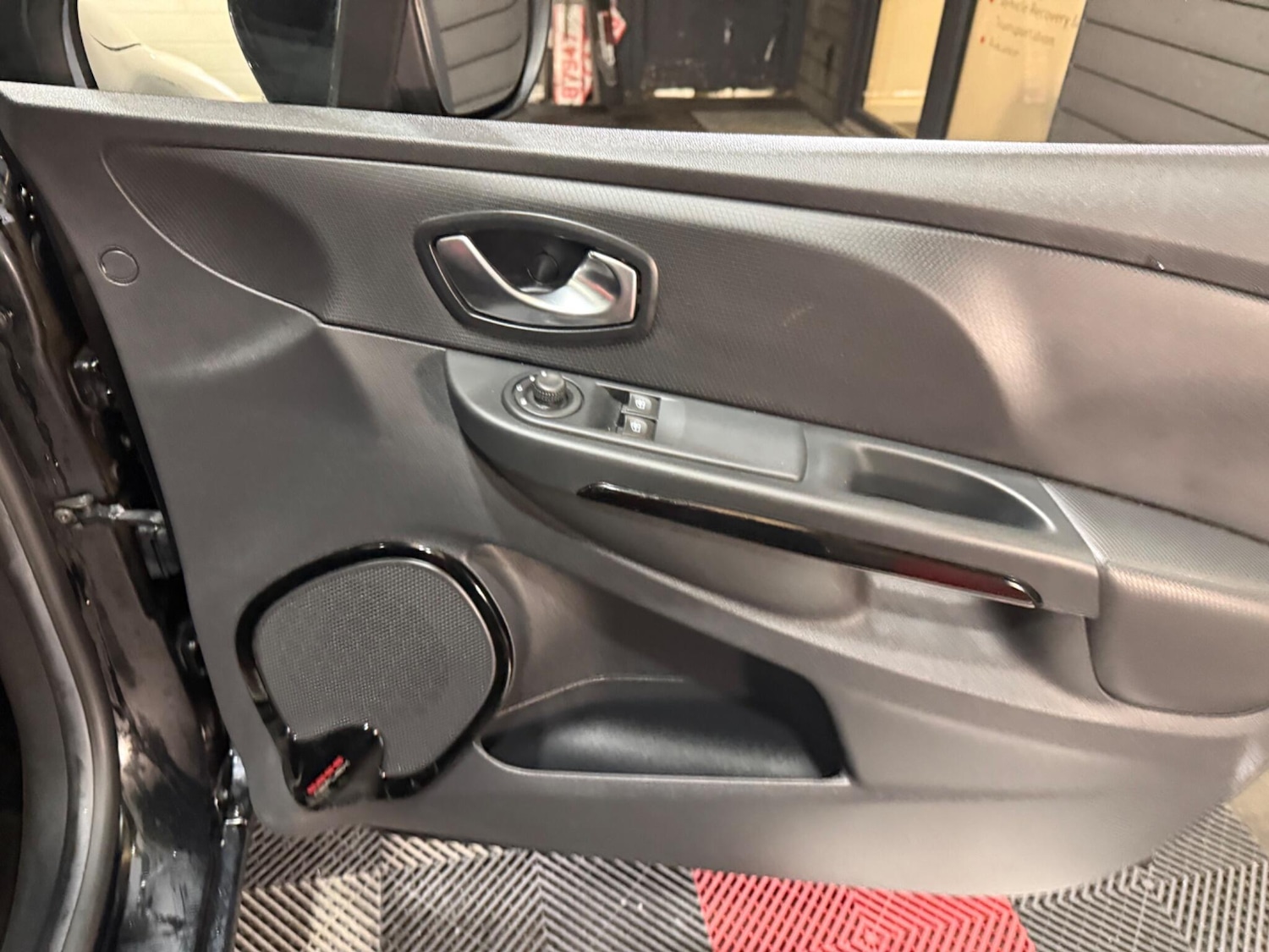 Used Renault Clio 2016 for sale - 77119992: Photo 38