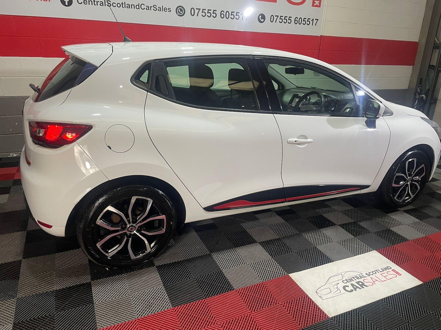 Used Renault Clio for sale - 76549845: Photo 13