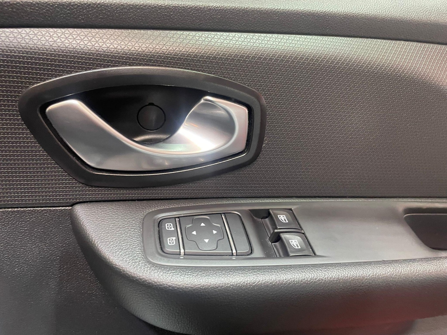 Used Renault Clio for sale - 76549845: Photo 34