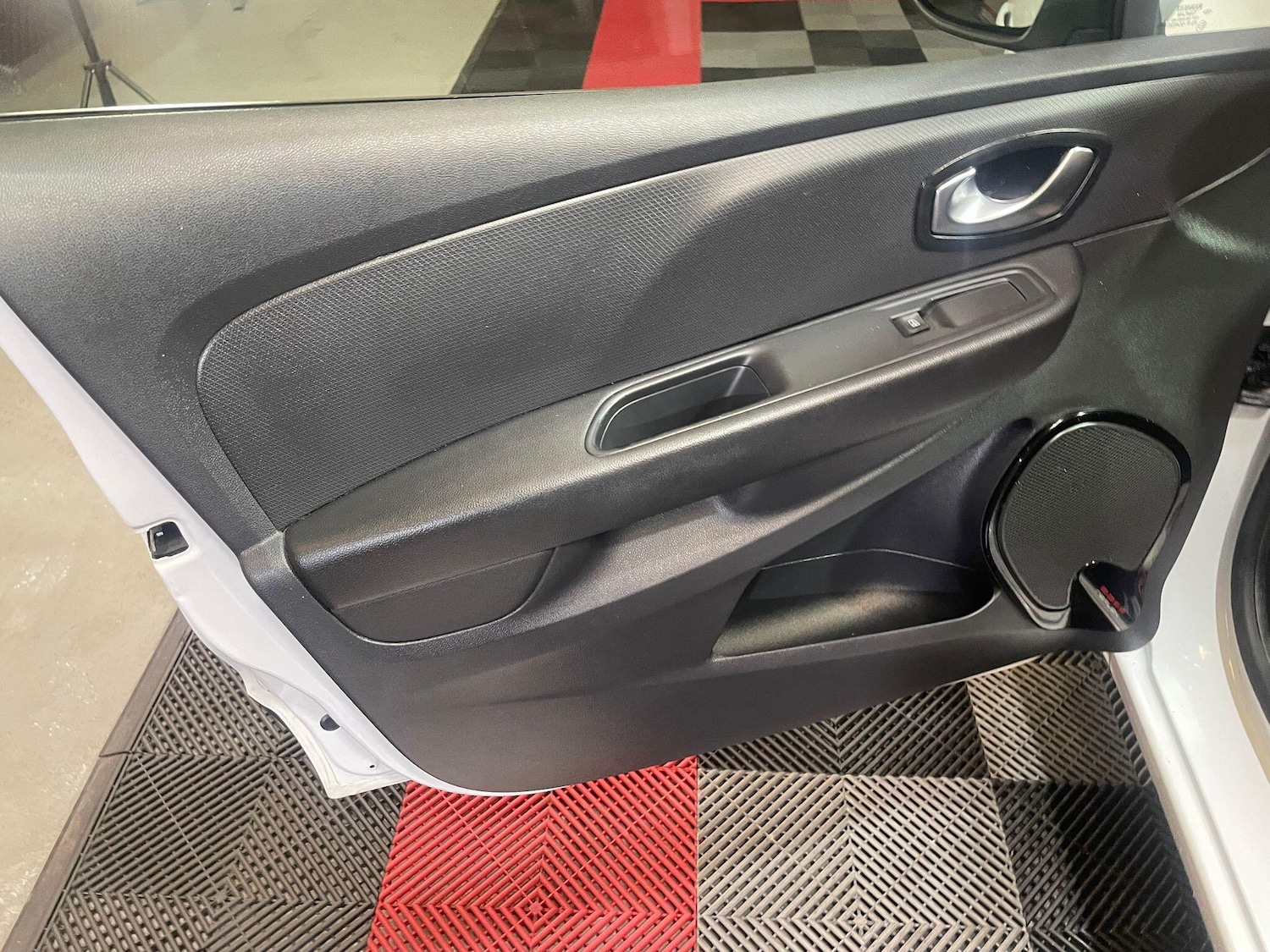 Used Renault Clio for sale - 76549845: Photo 38