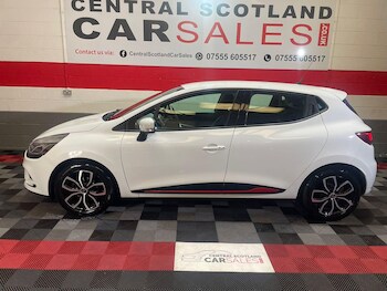 Used Renault Clio 2018 for sale - 76549845: Photo
