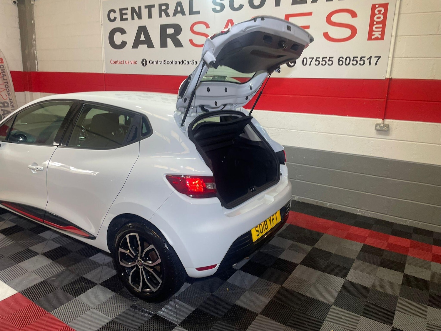Used Renault Clio for sale - 76549845: Photo 9