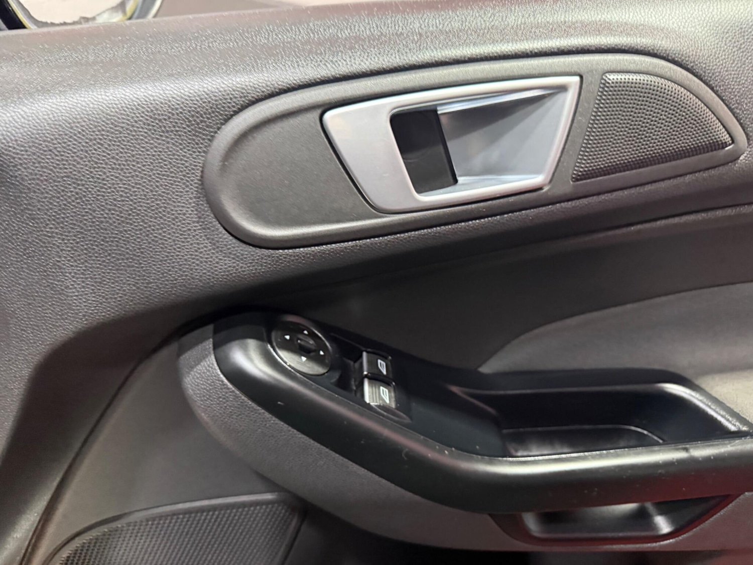 Used Ford Fiesta 2016 for sale - 76886687: Photo 28