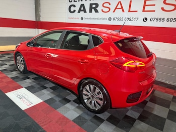 Used Kia Ceed 2017 for sale - 77957879: Photo