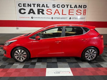 Used Kia Ceed 2017 for sale - 77957879: Photo