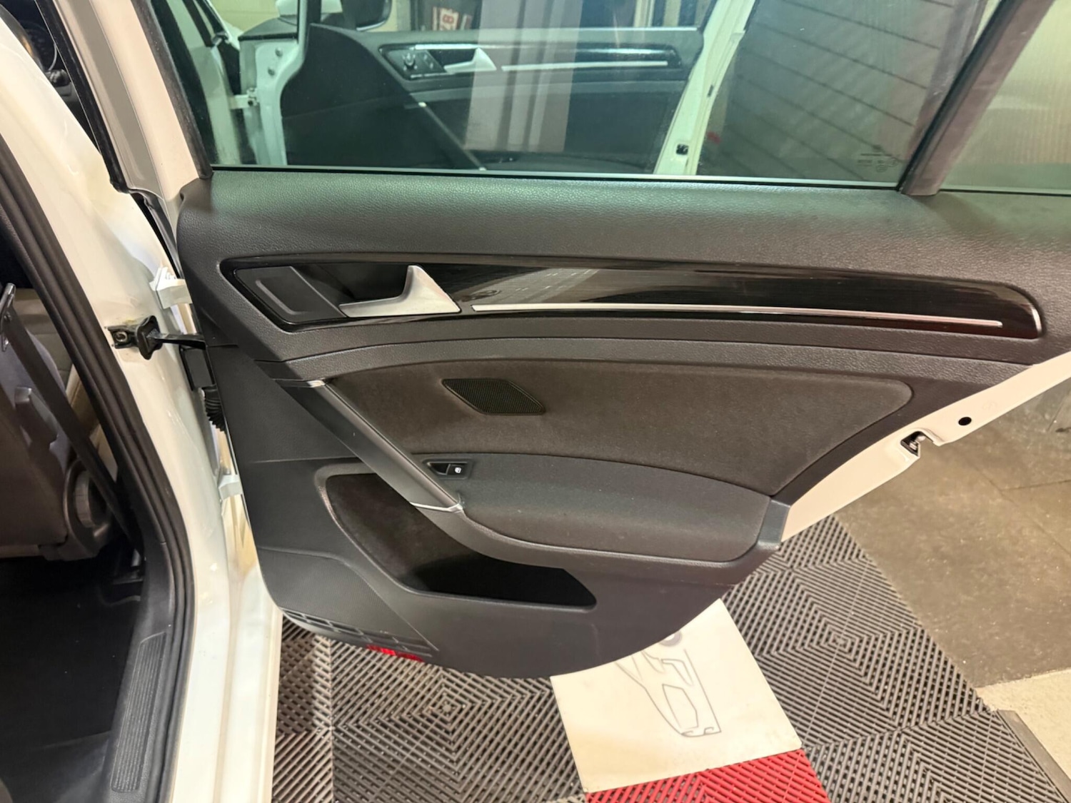 Used Volkswagen Golf 2017 for sale - 78147820: Photo 37