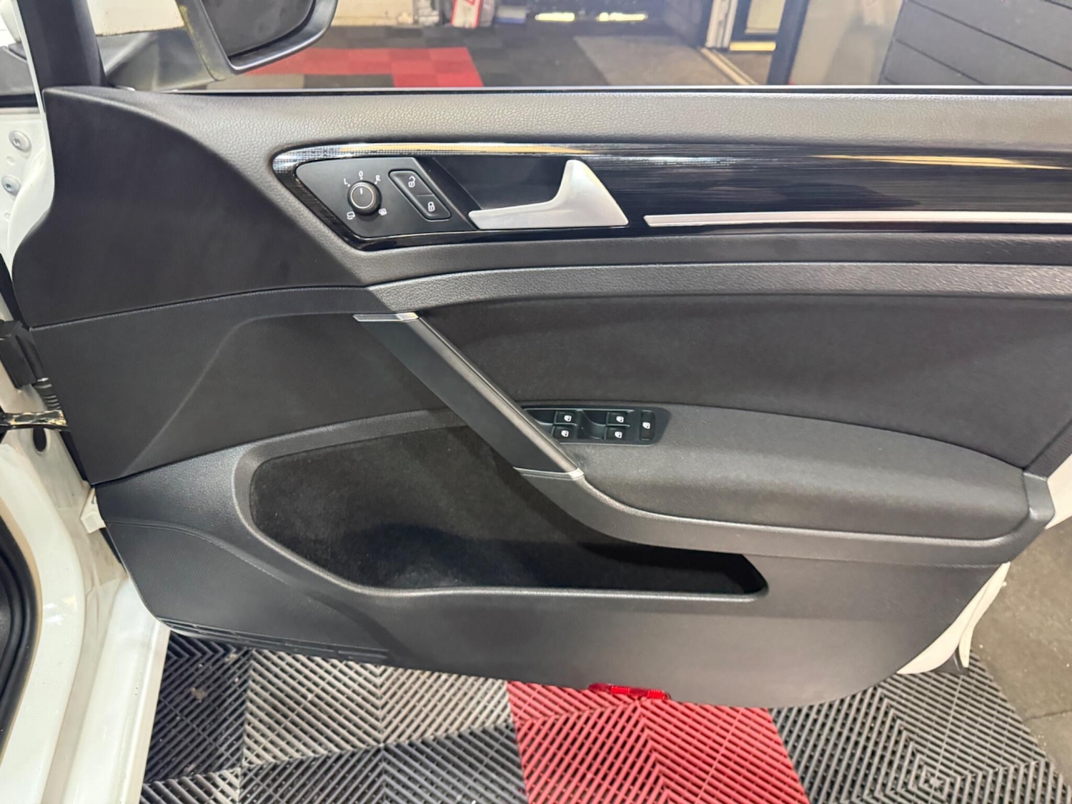 Used Volkswagen Golf 2017 for sale - 78147820: Photo 38