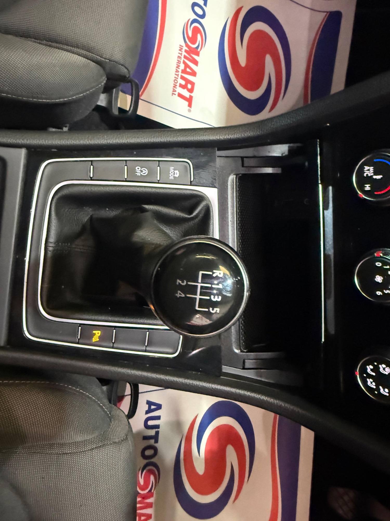 Used Volkswagen Golf 2017 for sale - 78147820: Photo 64