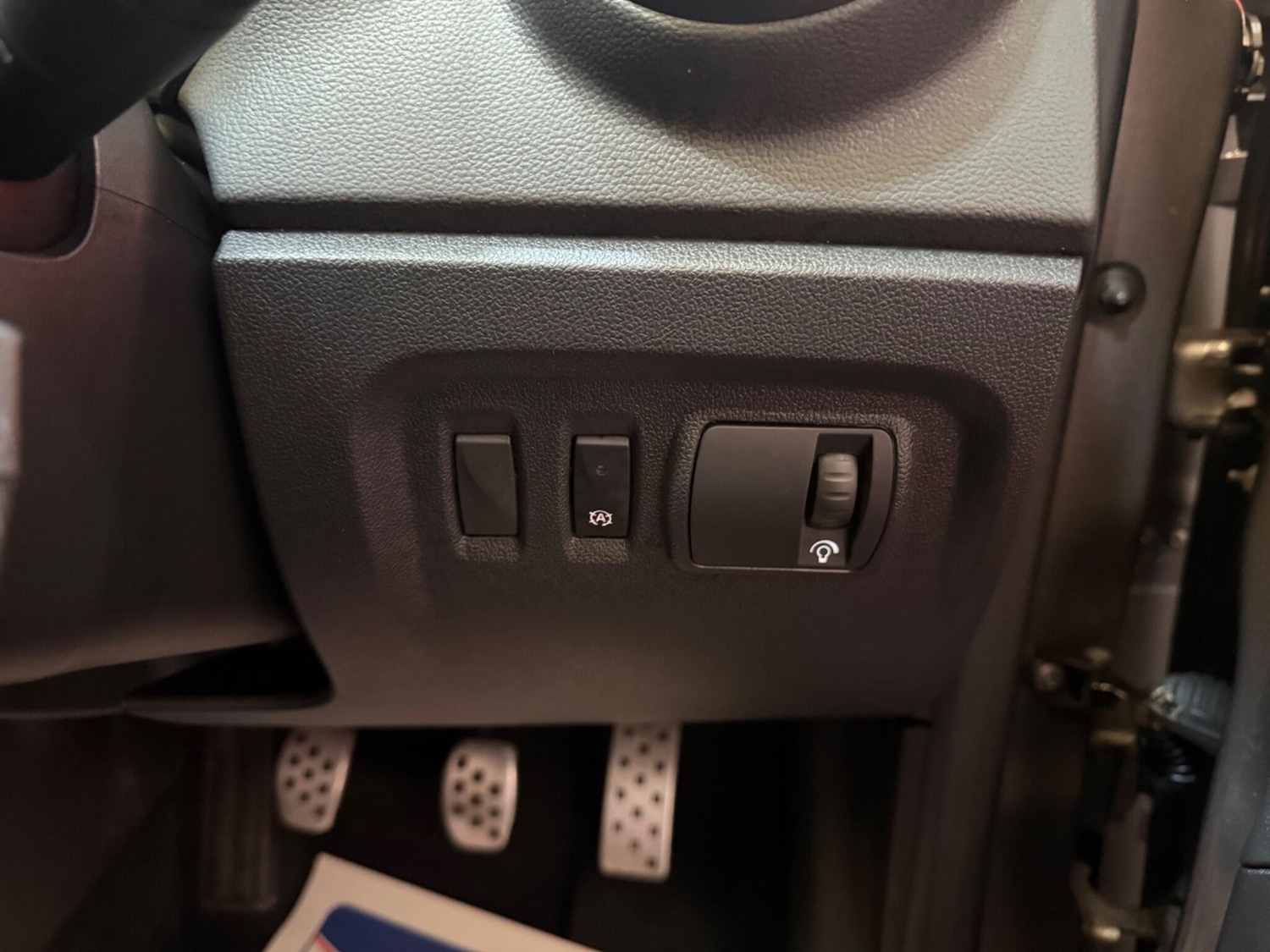 Used Renault Captur for sale - 78073174: Photo 32