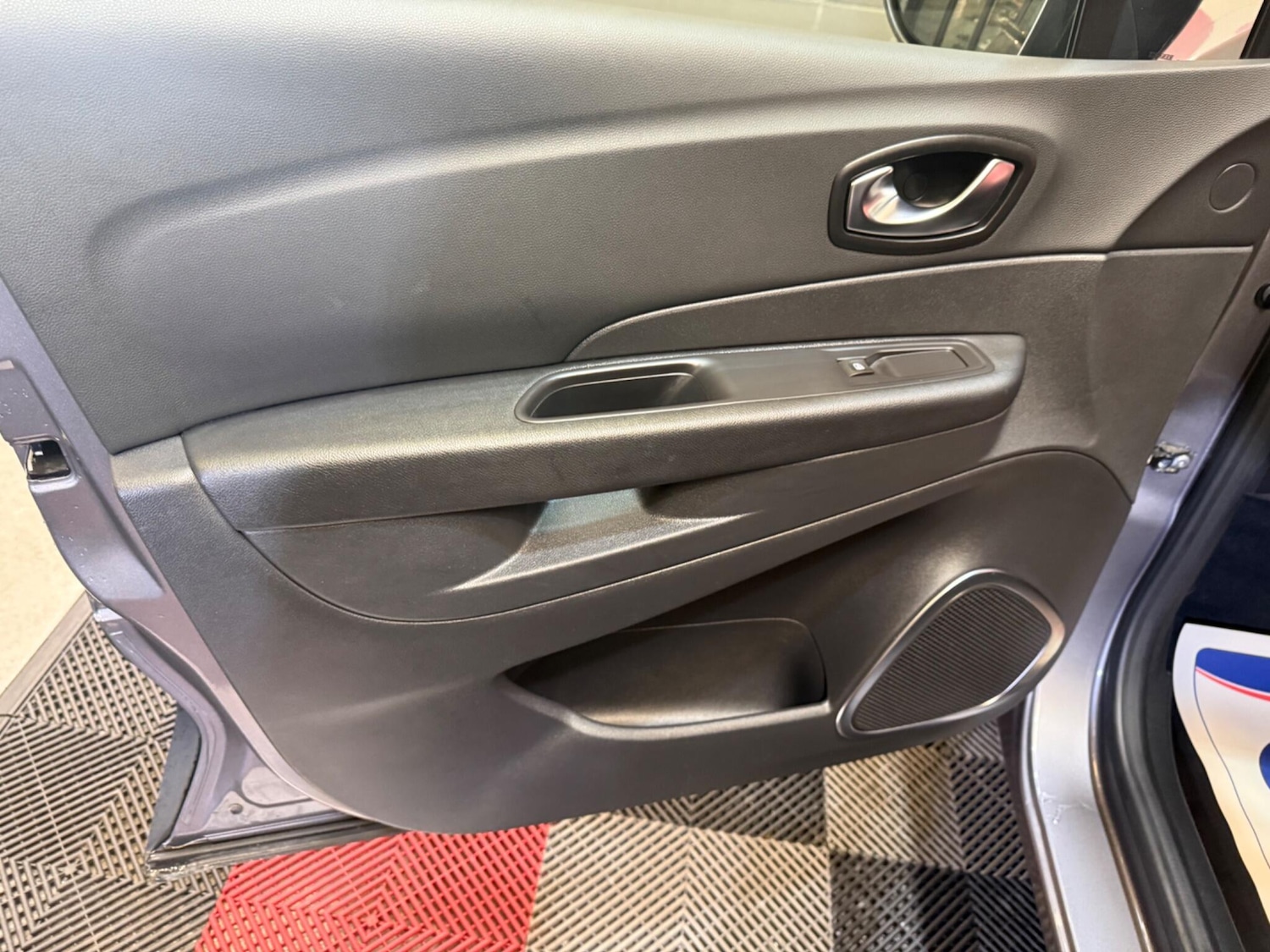 Used Renault Captur for sale - 78073174: Photo 37