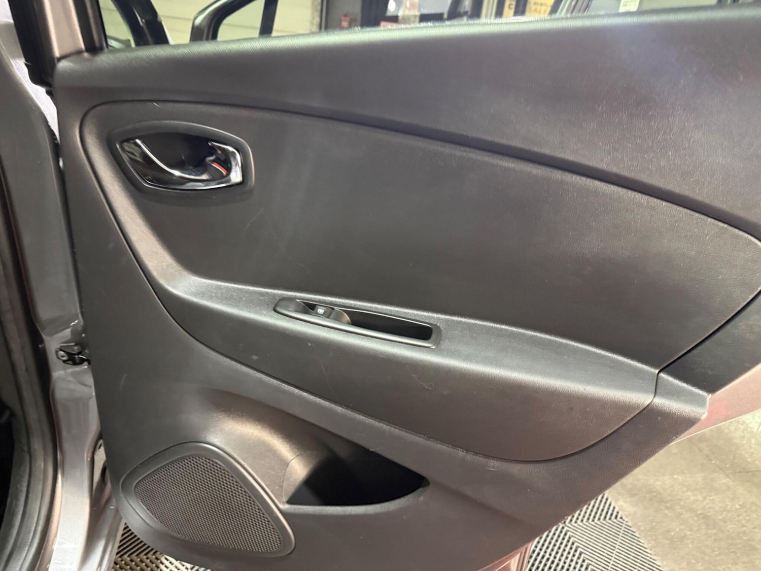 Used Renault Captur 2016 for sale - 76562160: Photo 29