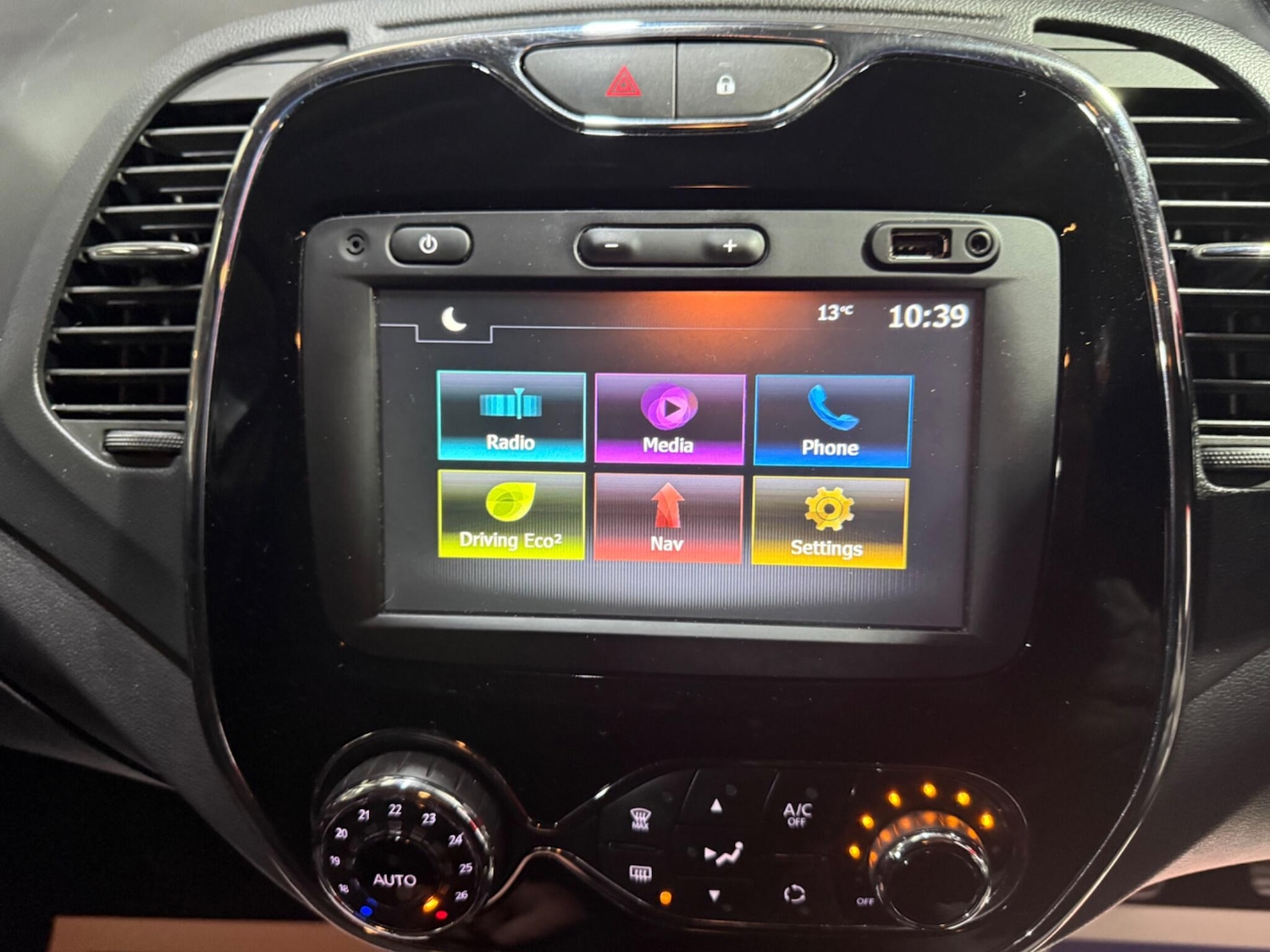 Used Renault Captur 2016 for sale - 76562160: Photo 38