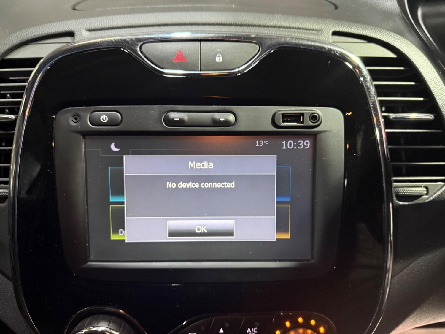 Used Renault Captur 2016 for sale - 76562160: Photo 39