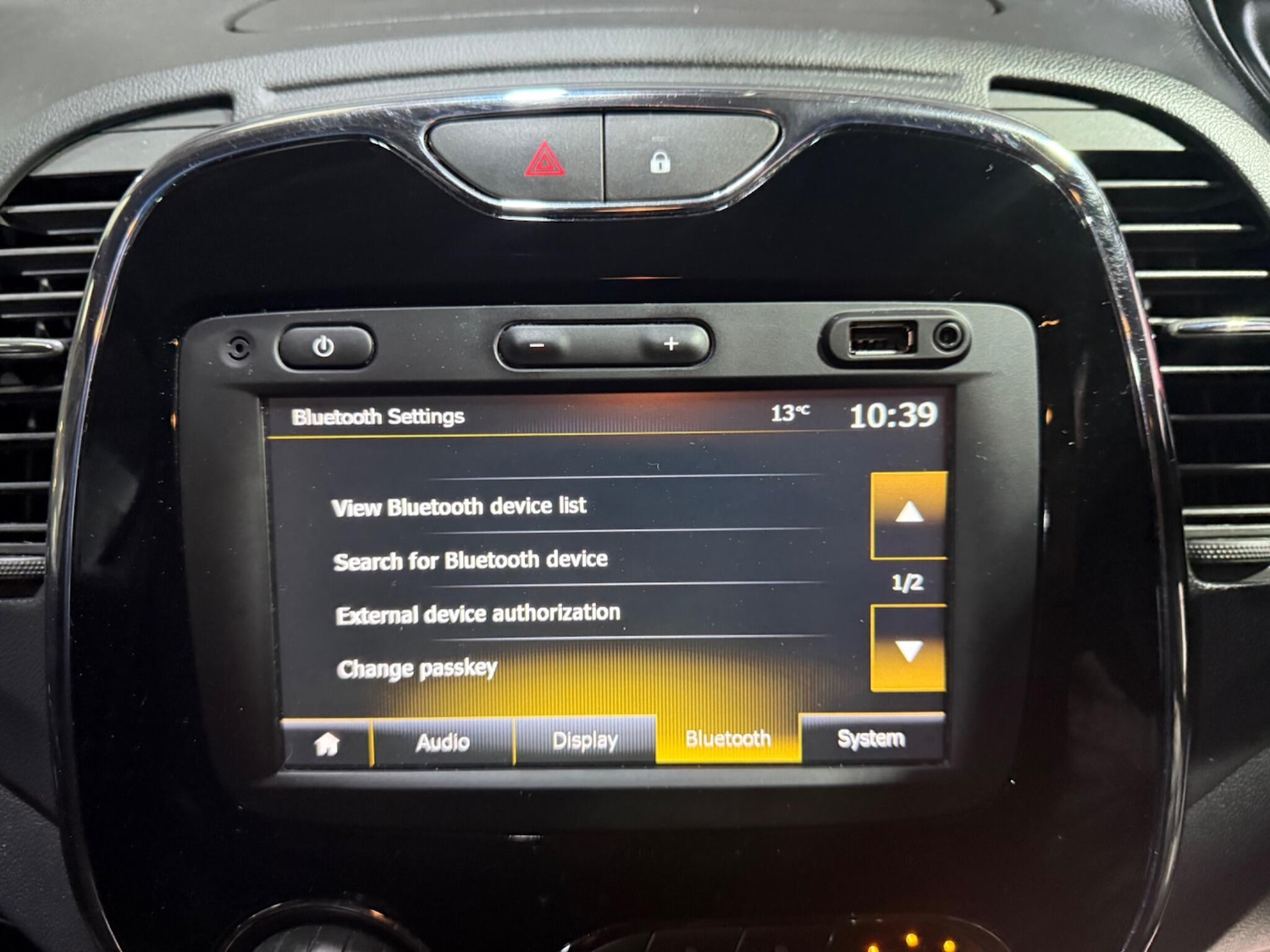 Used Renault Captur 2016 for sale - 76562160: Photo 42