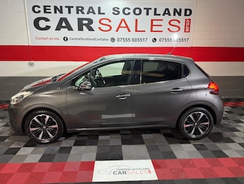 Used Peugeot 208 2019 for sale - 76612774: Photo