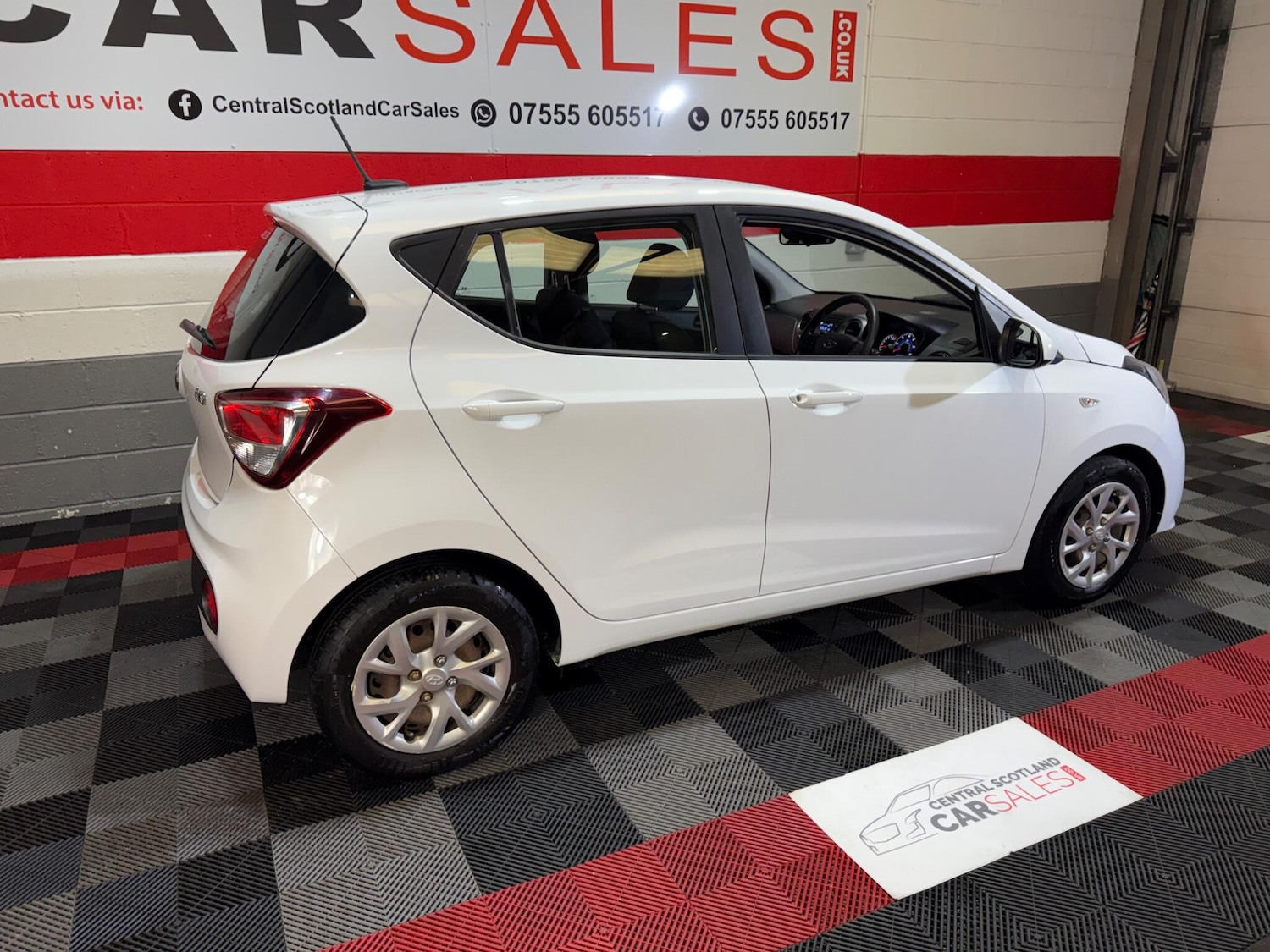 Used Hyundai i10 2018 for sale - 78085804: Photo 20