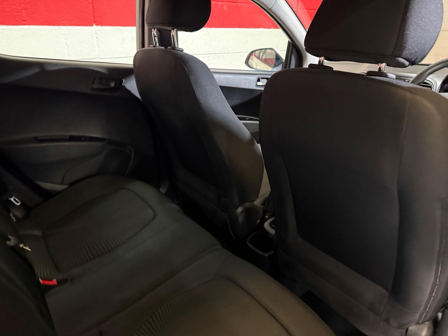 Used Hyundai i10 2018 for sale - 78085804: Photo 30