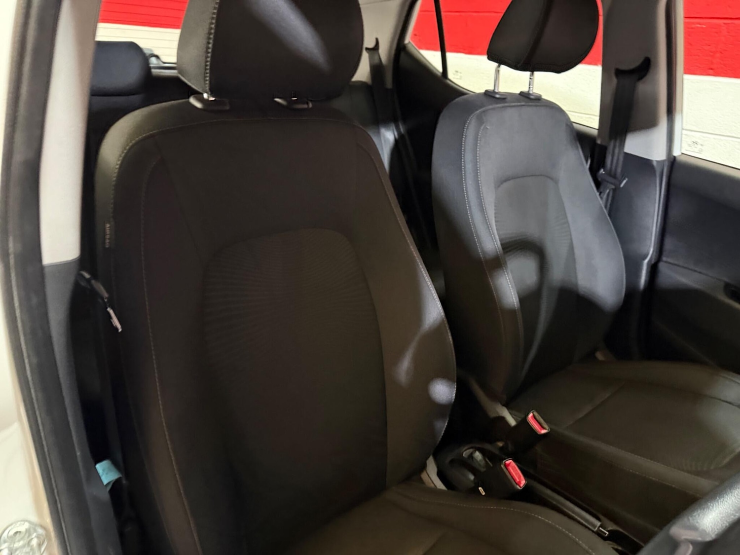 Used Hyundai i10 2018 for sale - 78085804: Photo 31