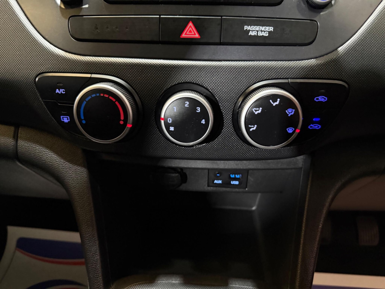 Used Hyundai i10 2018 for sale - 78085804: Photo 35