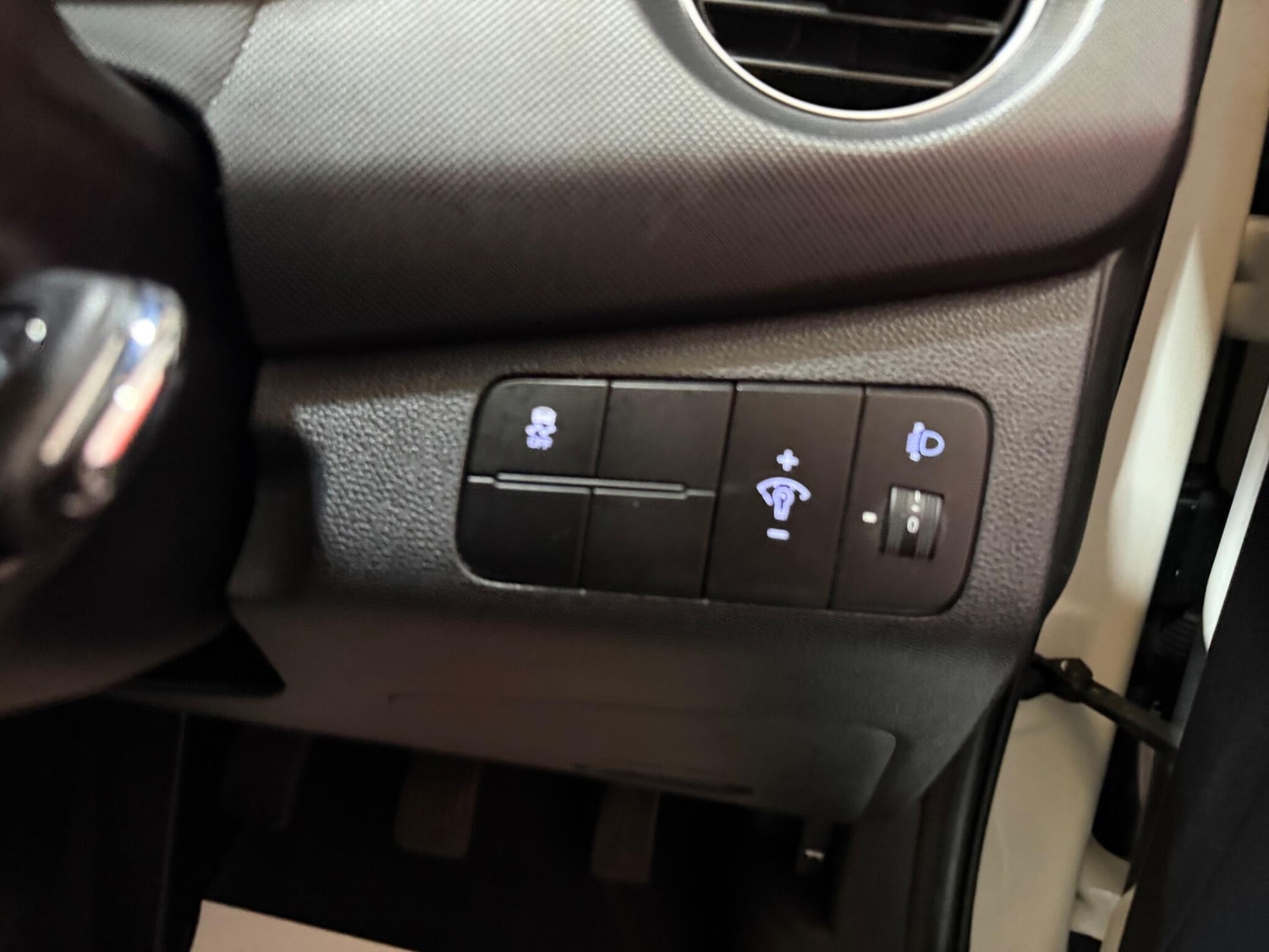 Used Hyundai i10 2018 for sale - 78085804: Photo 37