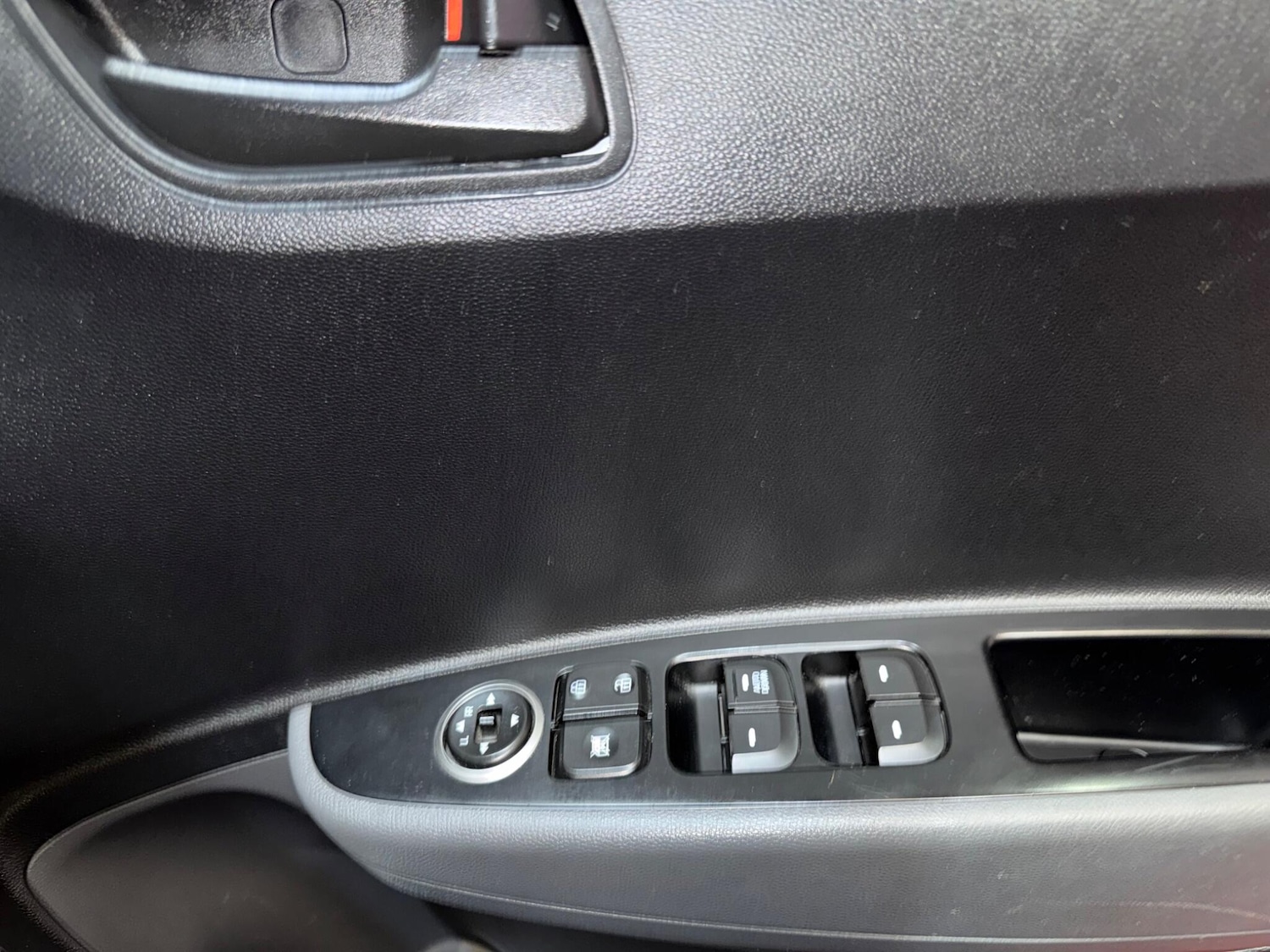 Used Hyundai i10 2018 for sale - 78085804: Photo 38