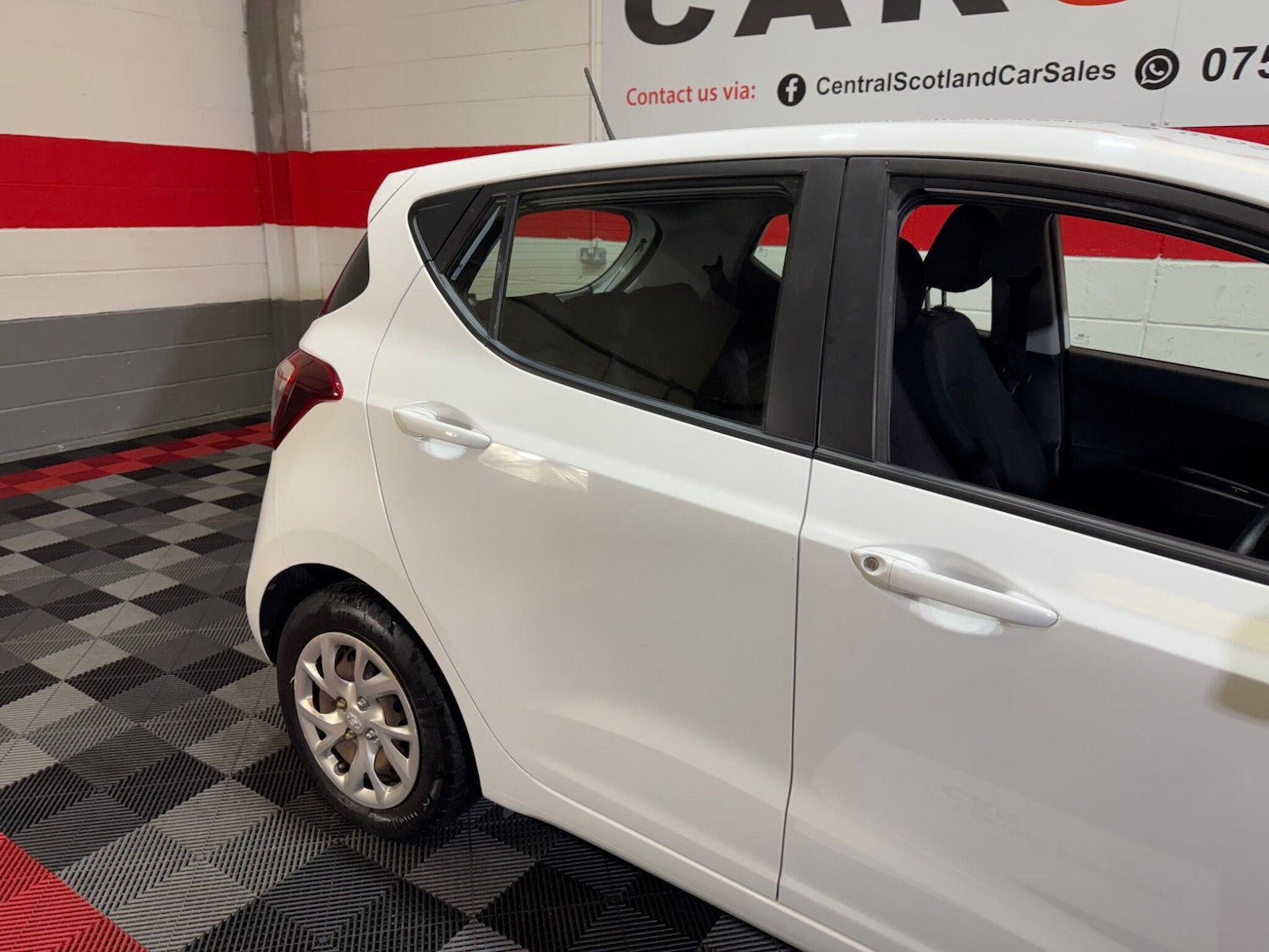 Used Hyundai i10 2018 for sale - 78085804: Photo 58