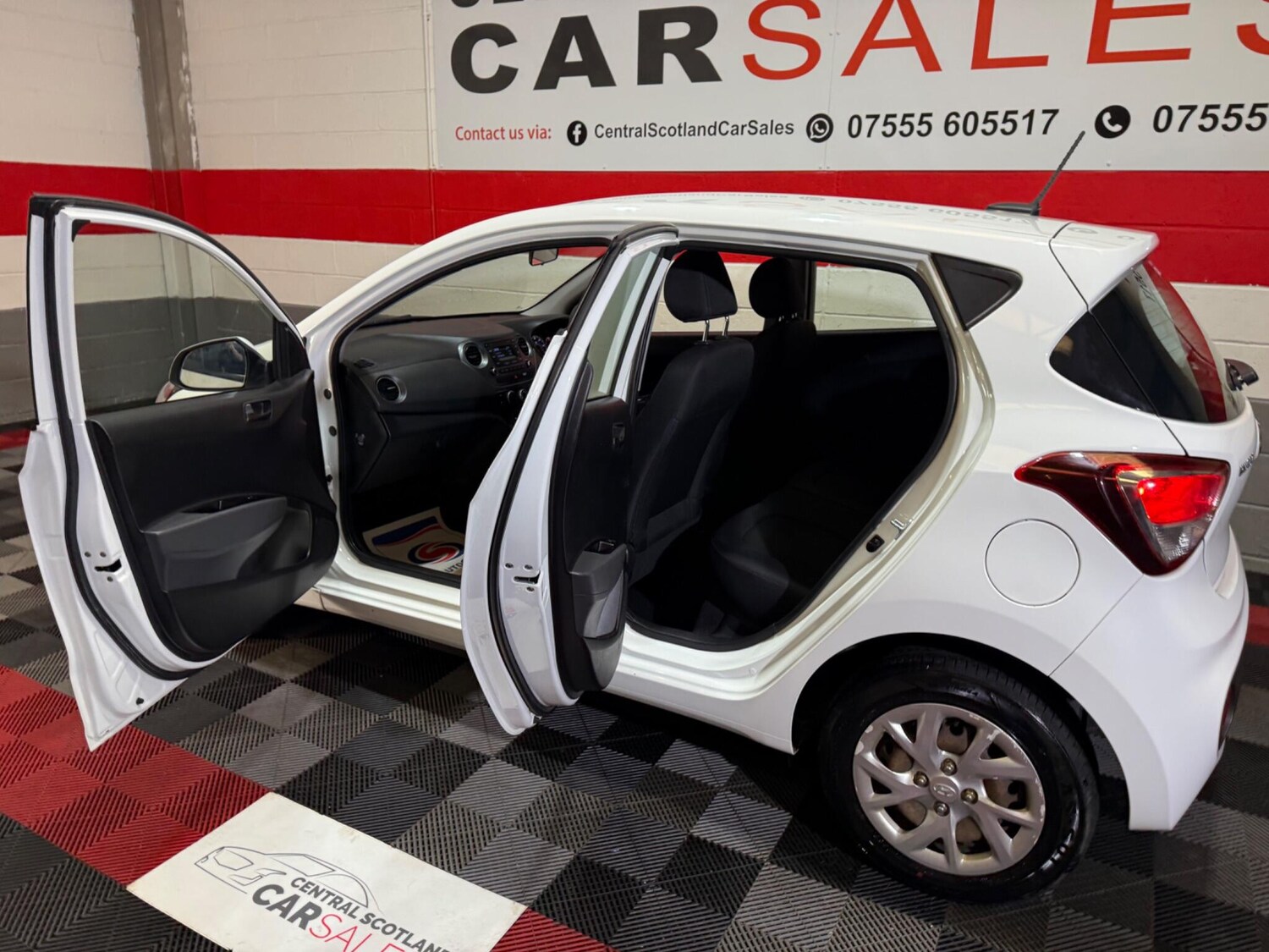 Used Hyundai i10 2018 for sale - 78085804: Photo 60