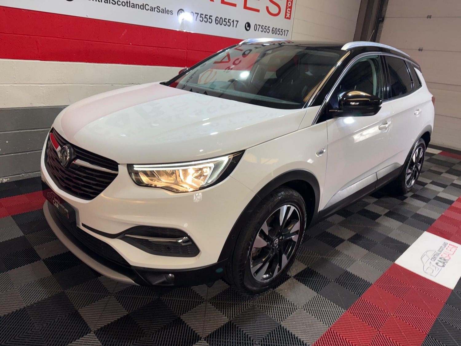 Used Vauxhall Grandland X 2019 for sale - 78170234: Photo 2