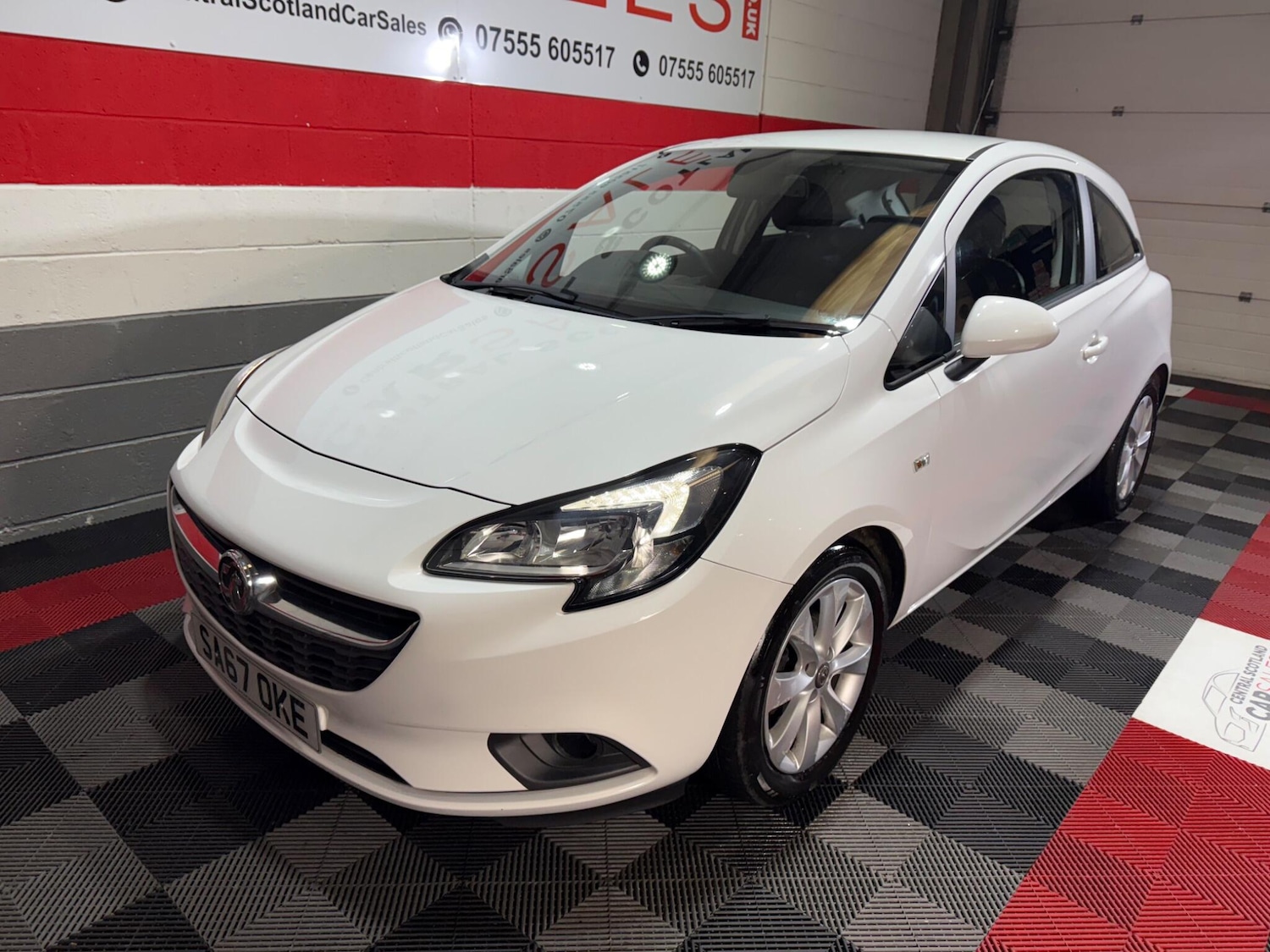 Used Vauxhall Corsa 2017 for sale - 77203571: Photo 2