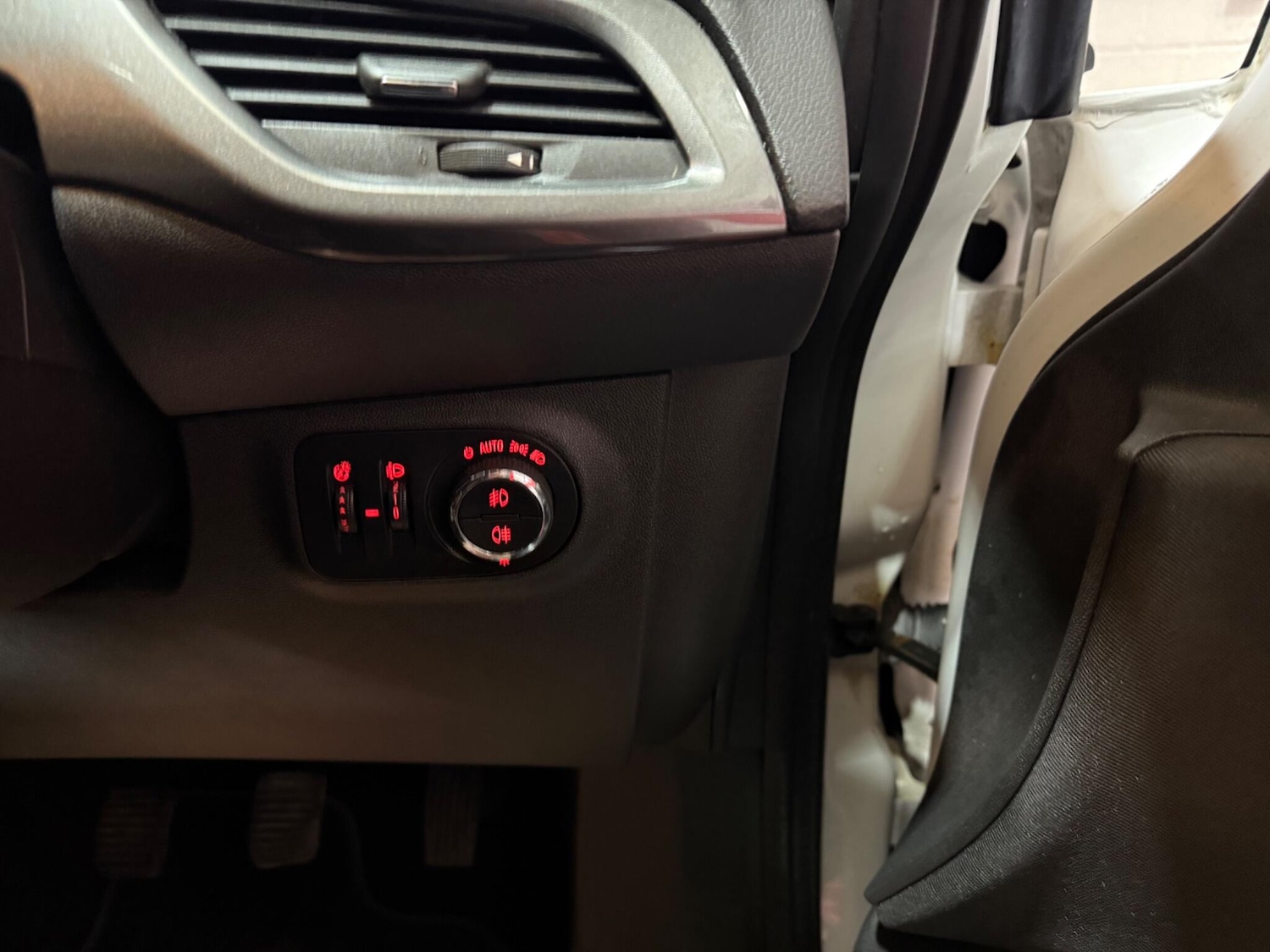 Used Vauxhall Corsa 2017 for sale - 77203571: Photo 30