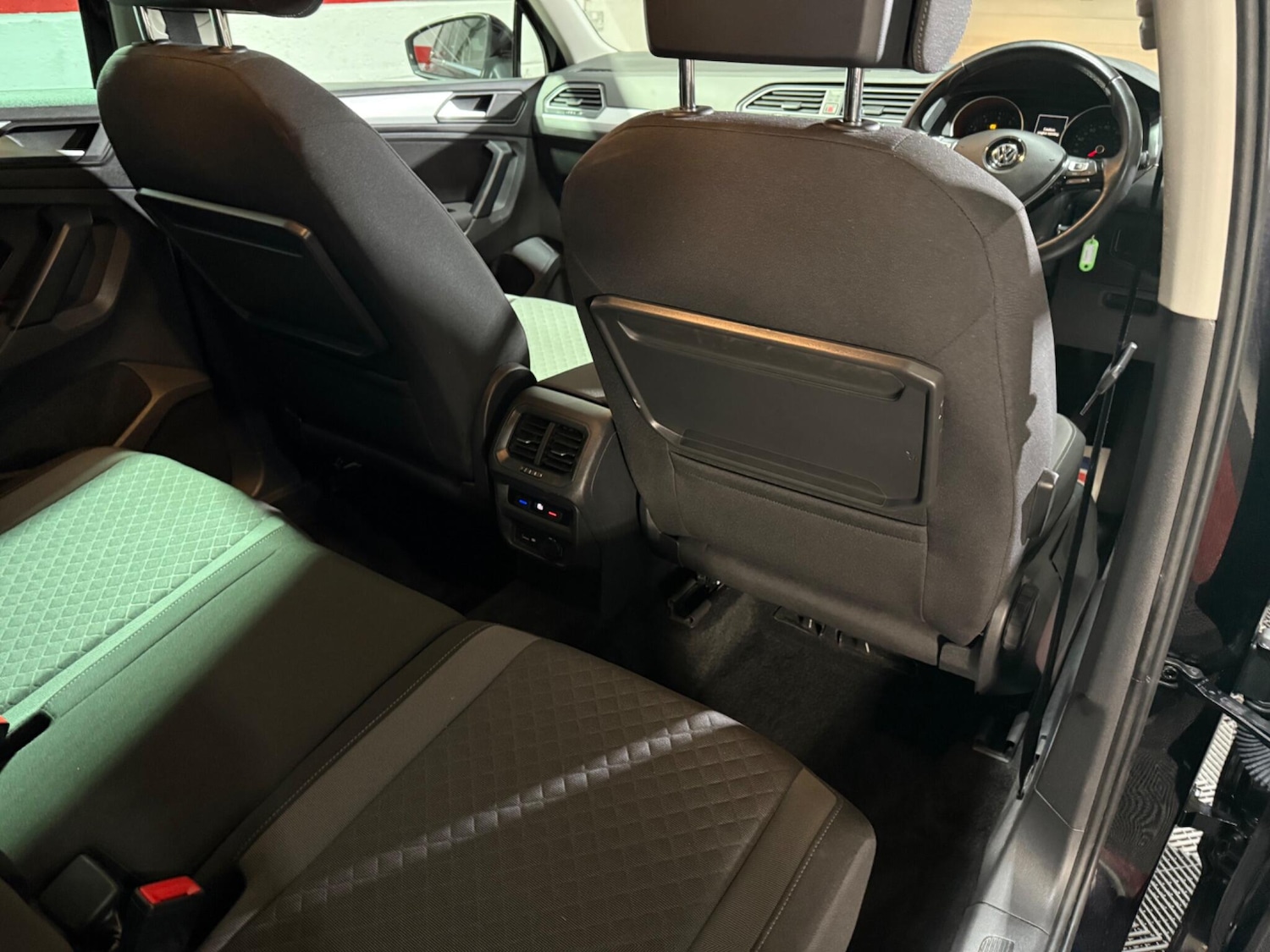 Used Volkswagen Tiguan 2020 for sale - 76992688: Photo 28