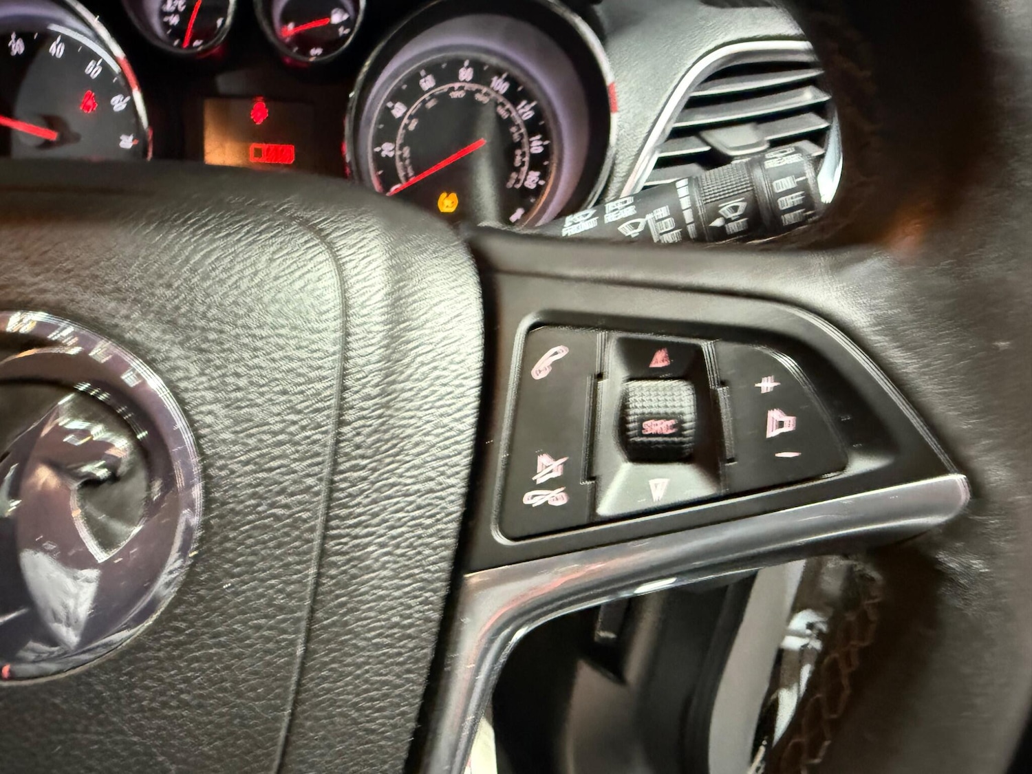 Used Vauxhall Mokka 2015 for sale - 76537766: Photo 35