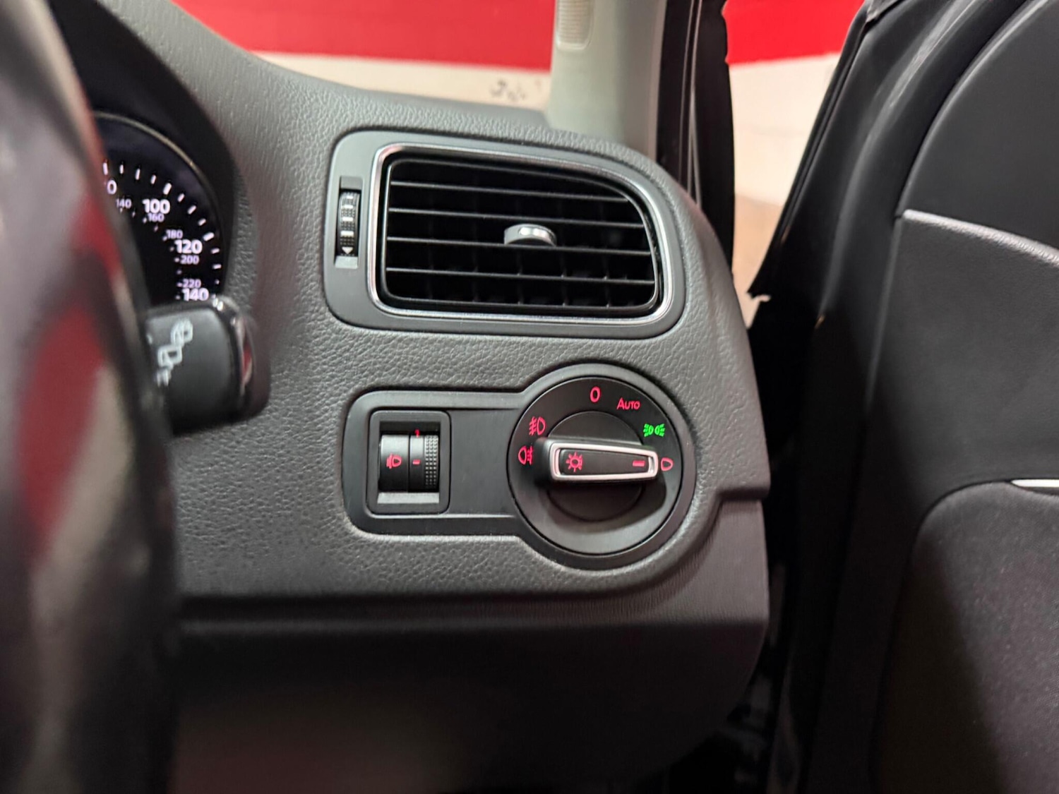 Used Volkswagen Polo for sale - 78034790: Photo 28