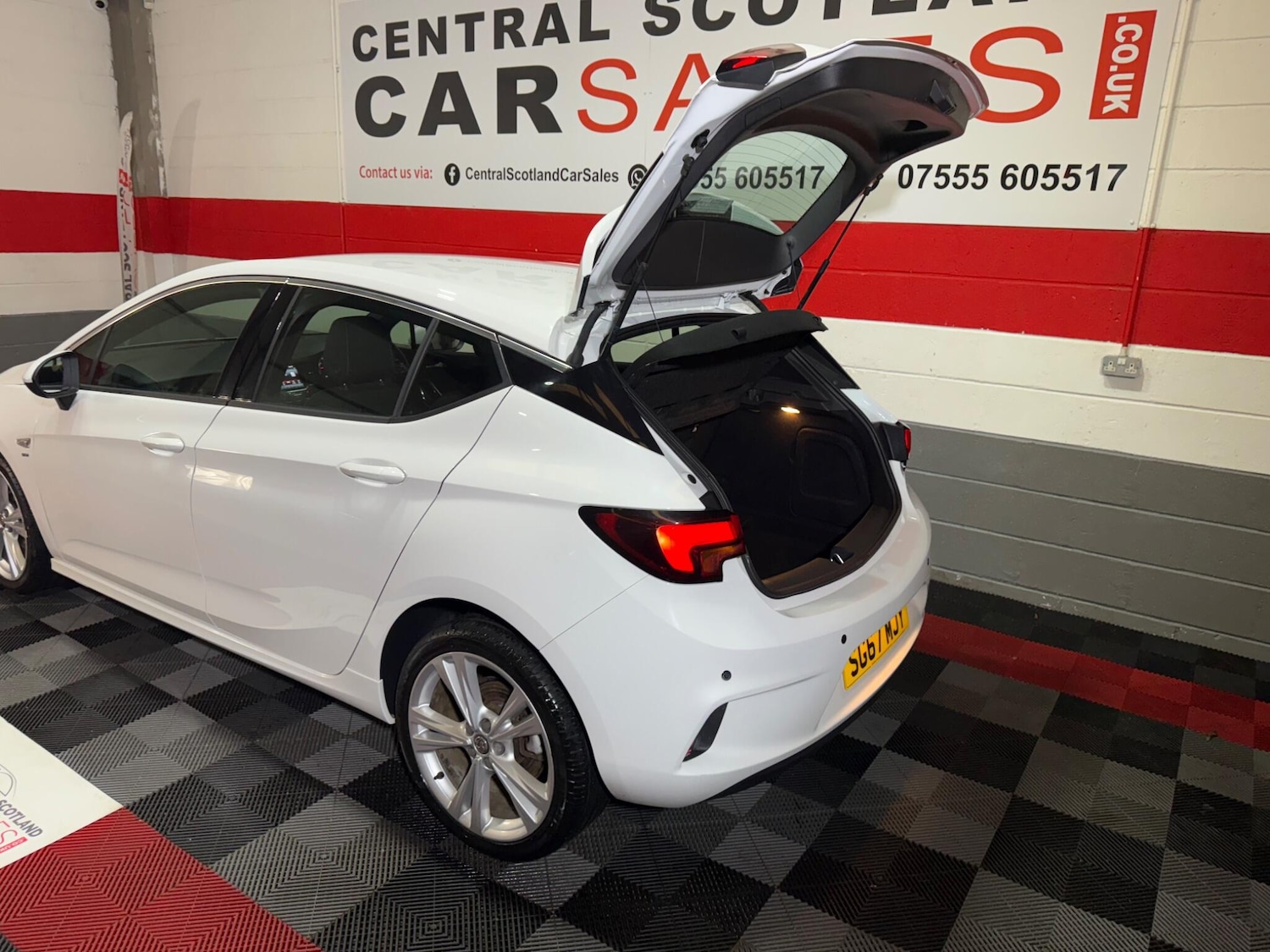 Used Vauxhall Astra 2017 for sale - 76997131: Photo 11