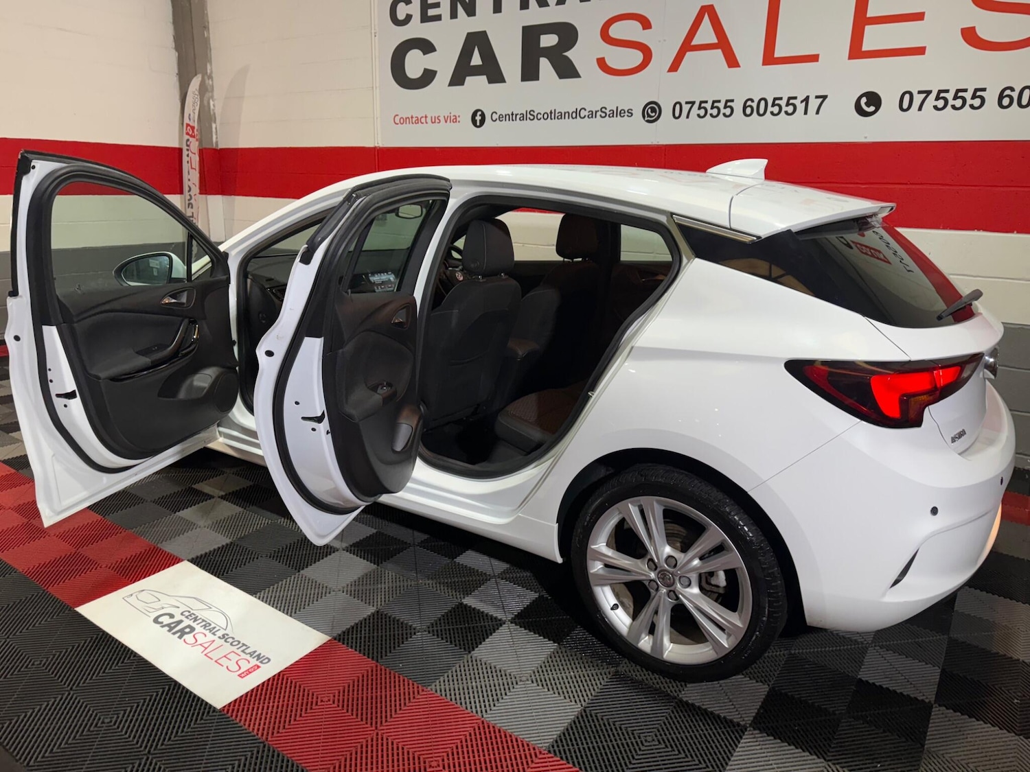 Used Vauxhall Astra 2017 for sale - 76997131: Photo 18