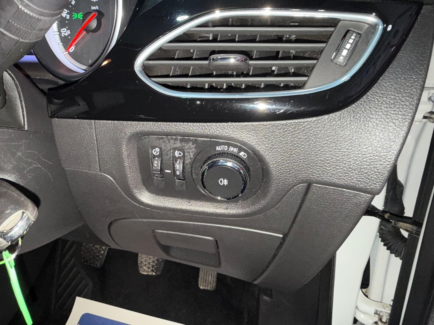 Used Vauxhall Astra 2017 for sale - 76997131: Photo 33