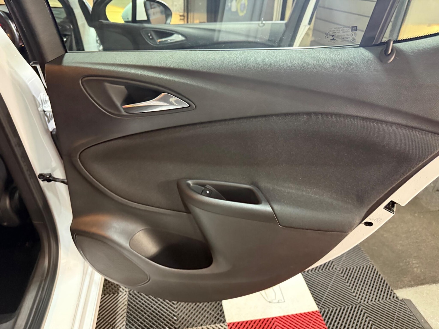 Used Vauxhall Astra 2017 for sale - 76997131: Photo 34