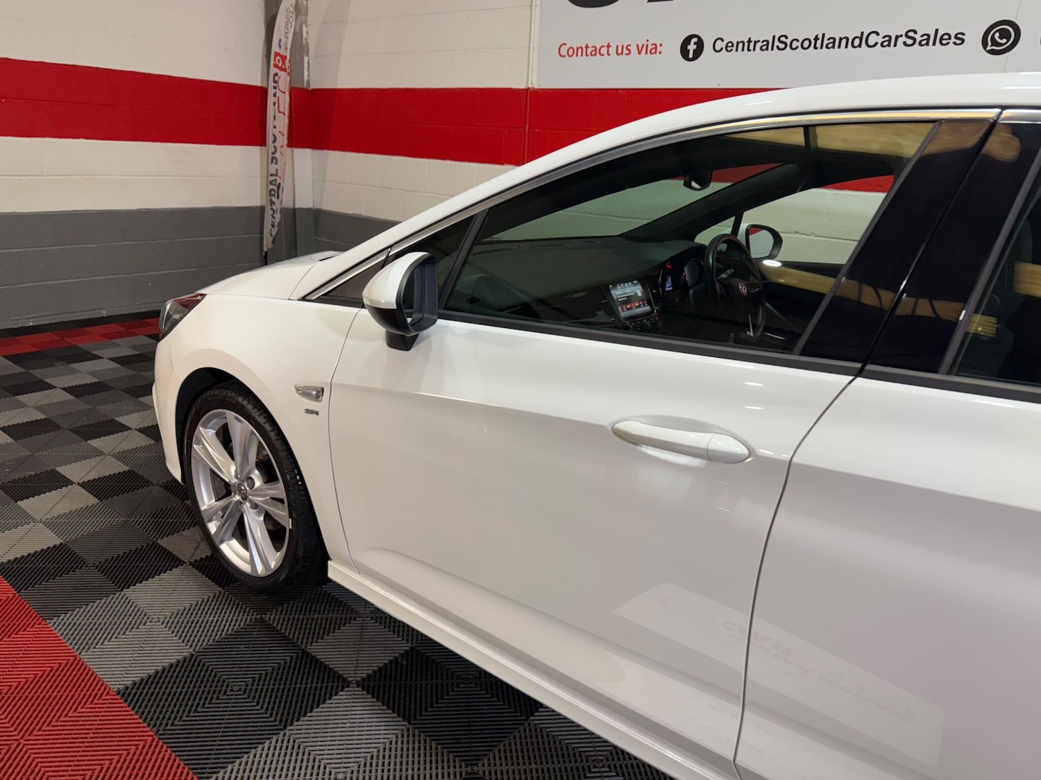 Used Vauxhall Astra 2017 for sale - 76997131: Photo 55