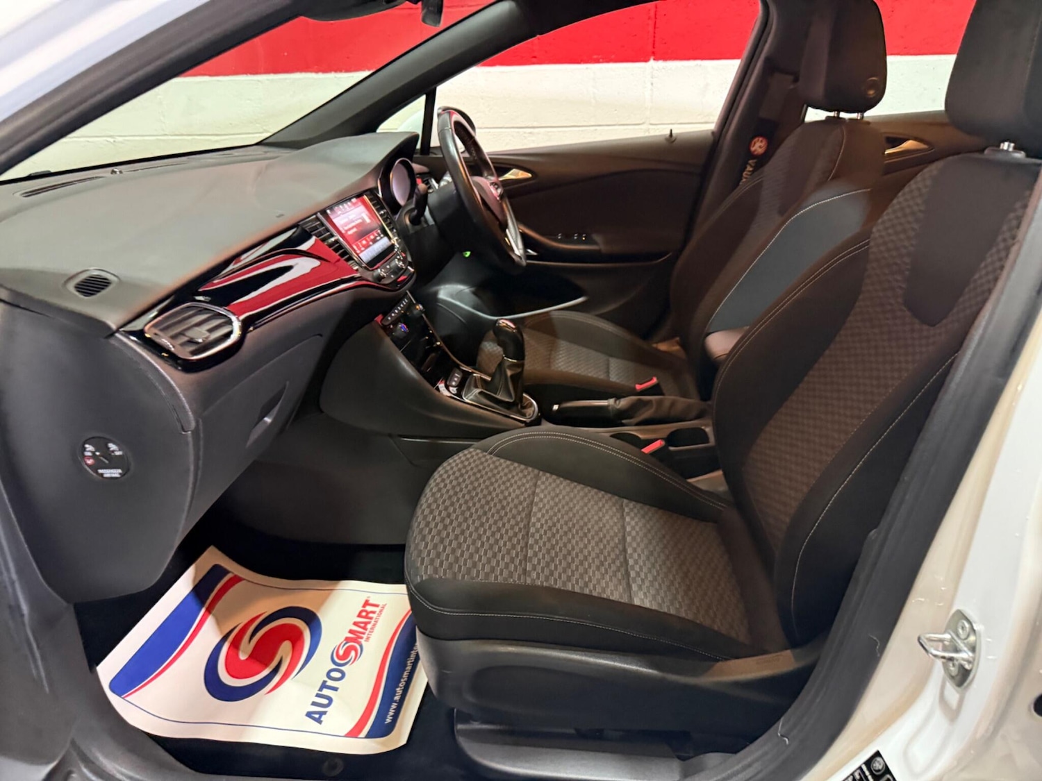 Used Vauxhall Astra 2017 for sale - 76997131: Photo 59