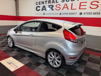 Used Ford Fiesta 2016 for sale - 79532595: Photo