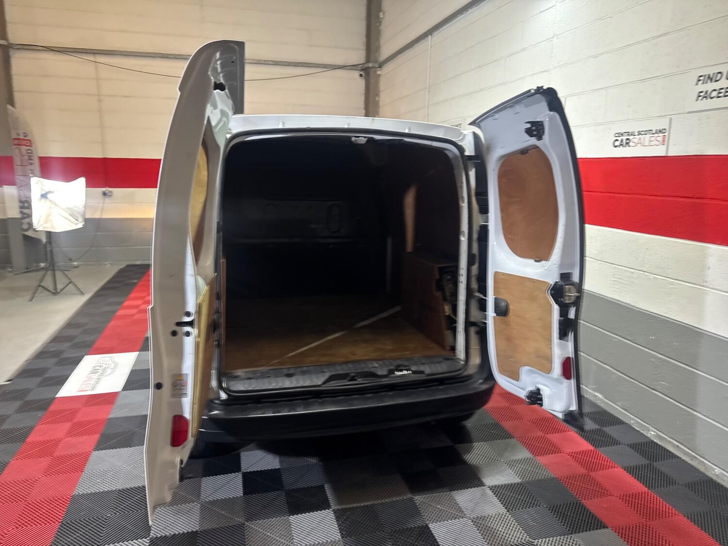 Vehicle 29
