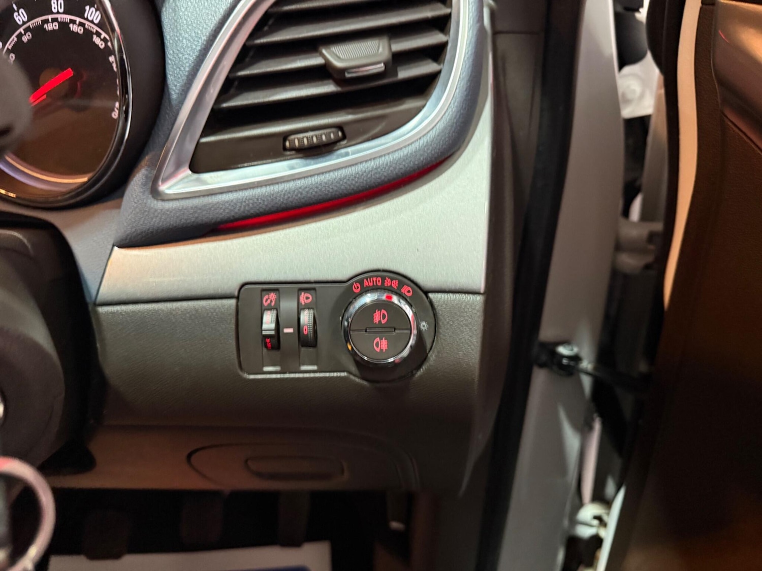 Used Vauxhall Mokka 2013 for sale - 76990877: Photo 36