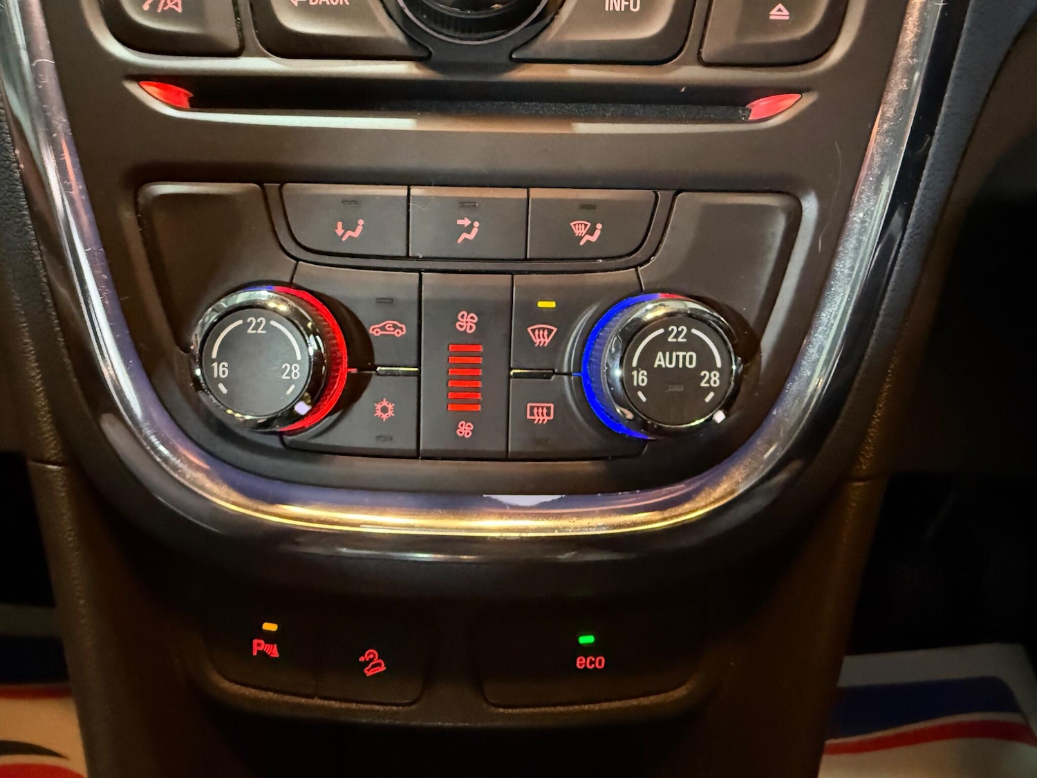 Used Vauxhall Mokka 2013 for sale - 76990877: Photo 67